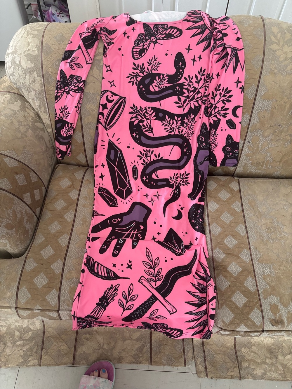Womens Pink Graphic Long-Sleeve Dress
